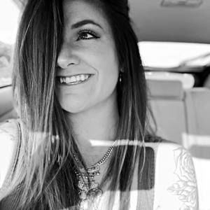 Meet your Posher, Abbey